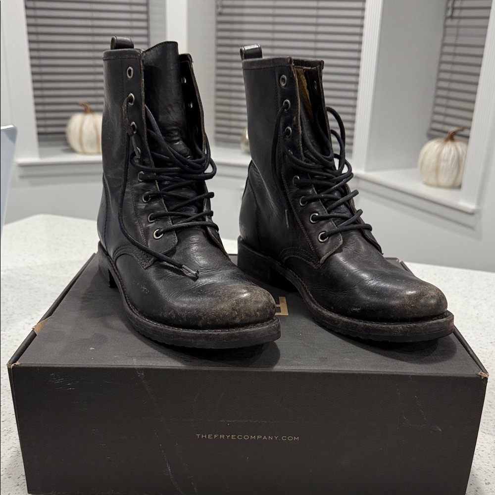 Frye Women’s Dark Leather Lace-Up Boots
